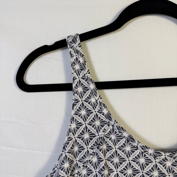 Armani Exchange Patterned Tank Top Size L - Picture 4 of 5